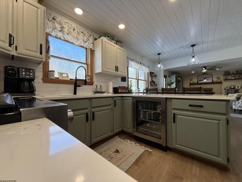 280 Deerfield Circle Kingwood WV 26537