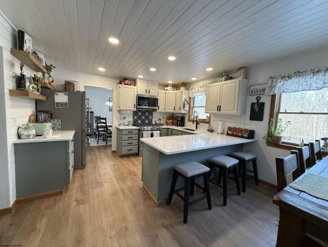 280 Deerfield Circle Kingwood WV 26537