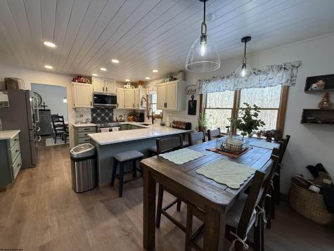 280 Deerfield Circle Kingwood WV 26537