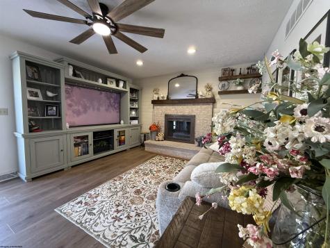 280 Deerfield Circle Kingwood WV 26537