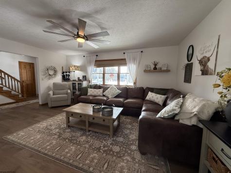 280 Deerfield Circle Kingwood WV 26537