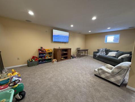 280 Deerfield Circle Kingwood WV 26537