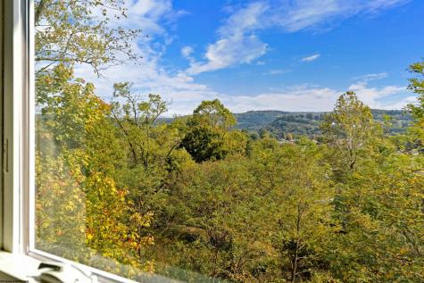 207 Josephine Drive Morgantown WV 26508
