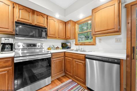 332 Daisy Drive Terra Alta WV 26764