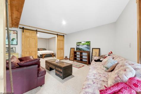 332 Daisy Drive Terra Alta WV 26764