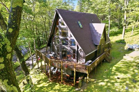332 Daisy Drive Terra Alta WV 26764