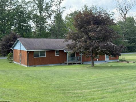 39 Barron Avenue Elkins WV 26241