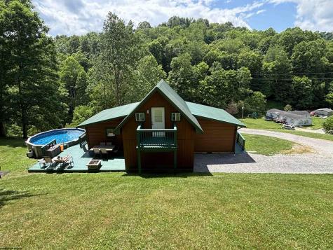 52 Kearns Road Bristol WV 26426