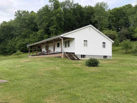 331 Snyder Road Elkins WV 26241