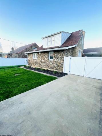 603 Pike Street Barrackville WV 26559