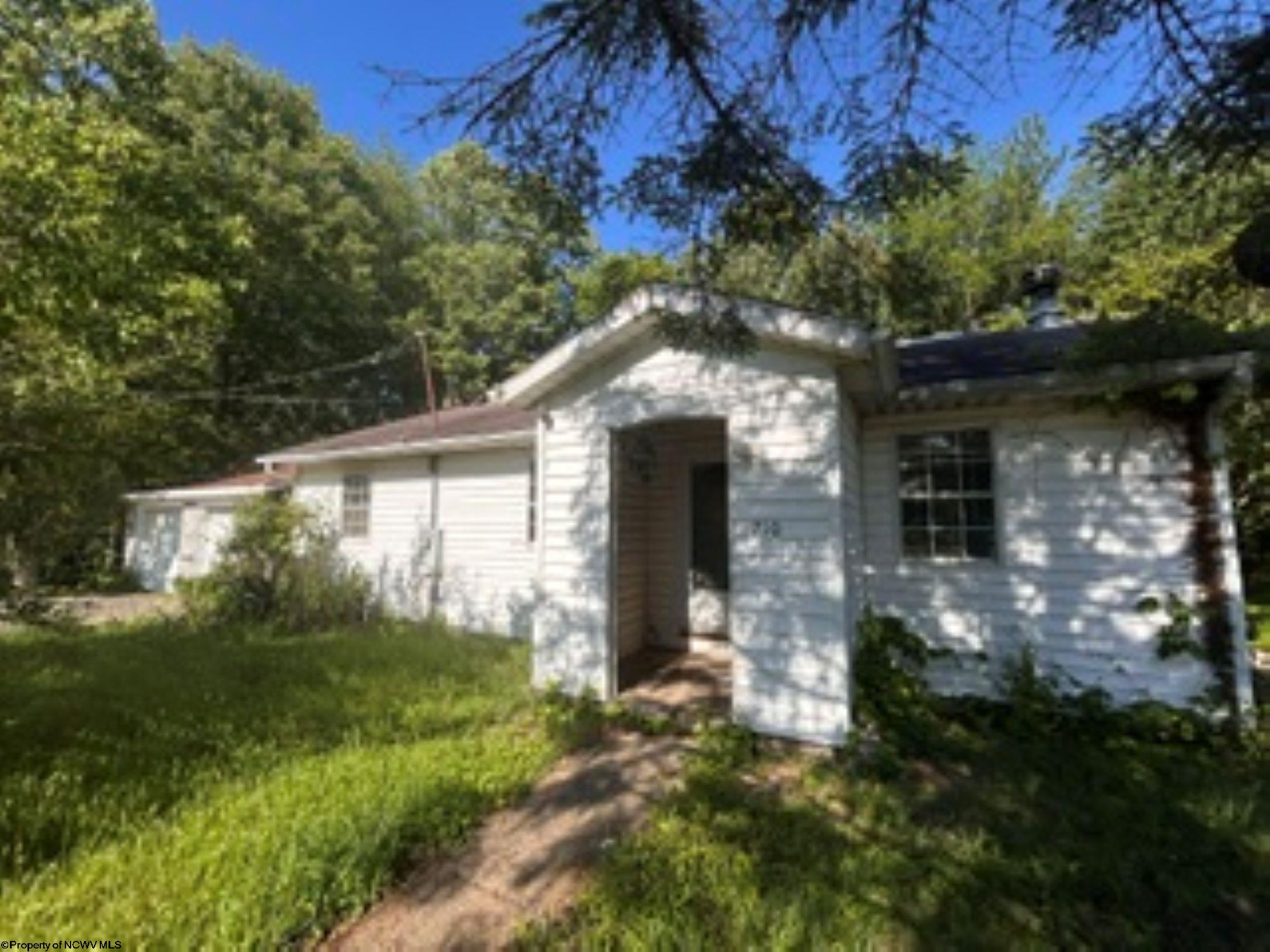 210 Mockingbird Lane Fairmont WV 26554