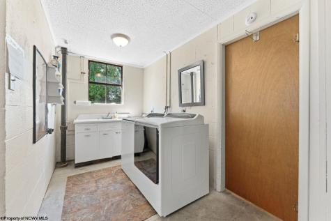 512 Laurel Drive Fairmont WV 26554