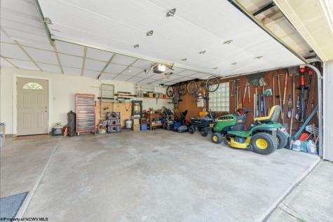 512 Laurel Drive Fairmont WV 26554