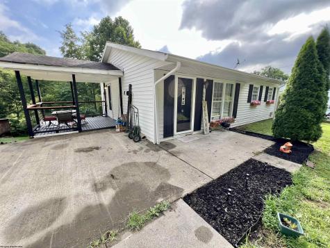 549 Cody Lane Weston WV 26452