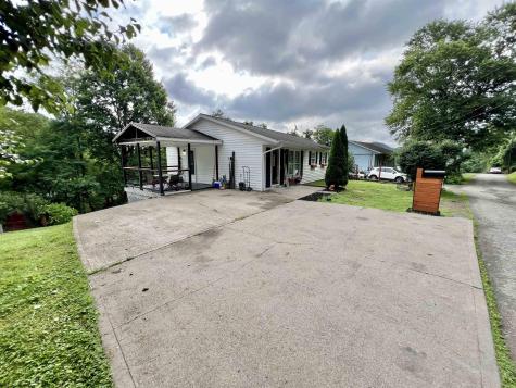 549 Cody Lane Weston WV 26452