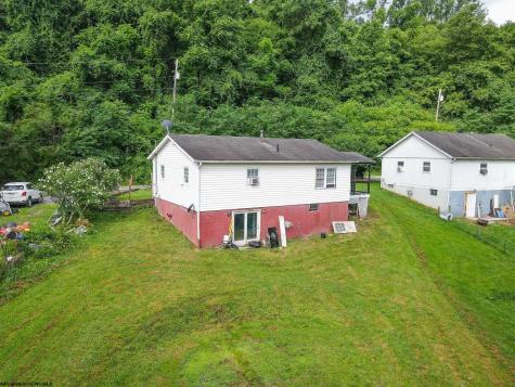 549 Cody Lane Weston WV 26452