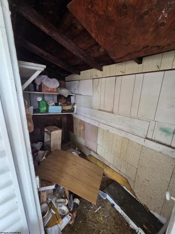 204 W 7th Street Weston WV 26452