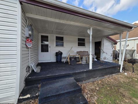 204 W 7th Street Weston WV 26452