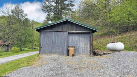 1418 Cherry Run Road Grafton WV 26354