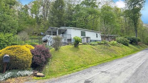 1418 Cherry Run Road Grafton WV 26354