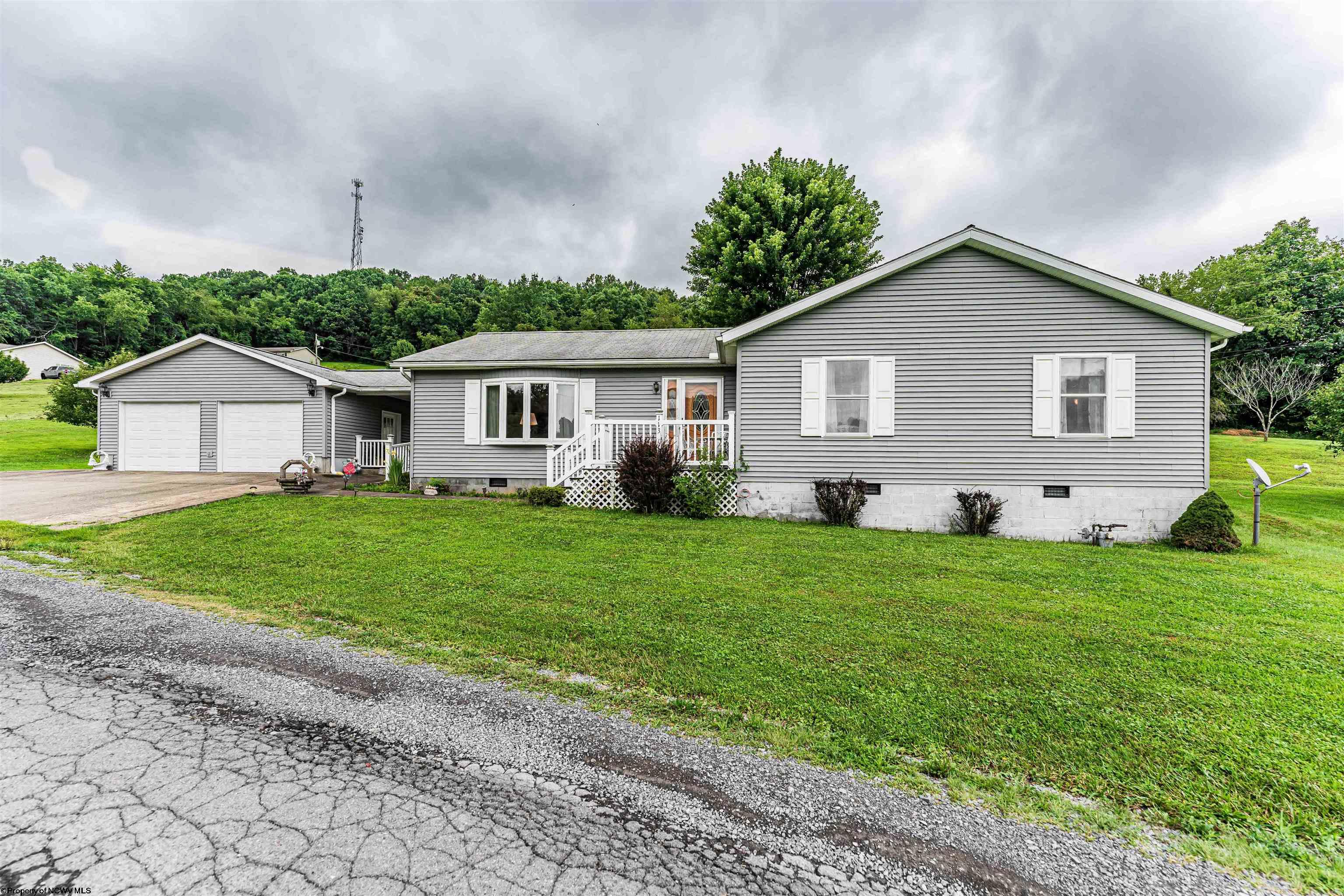 113 Joe's Drive Fairview WV 26570