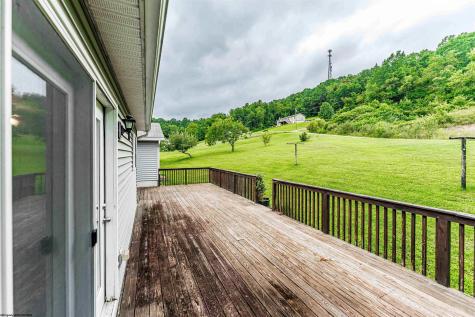 113 Joe's Drive Fairview WV 26570
