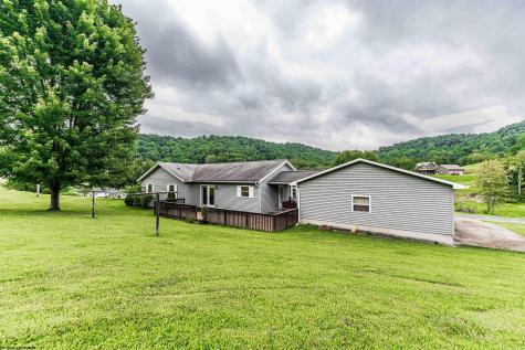 113 Joe's Drive Fairview WV 26570