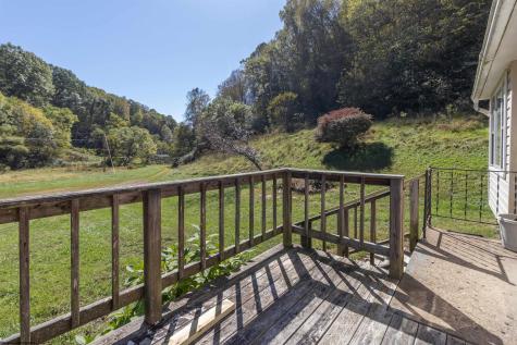 1369 Flag Run Road Clarksburg WV 26301-999