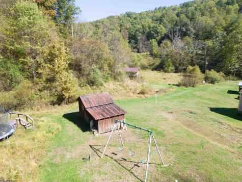 1369 Flag Run Road Clarksburg WV 26301-999