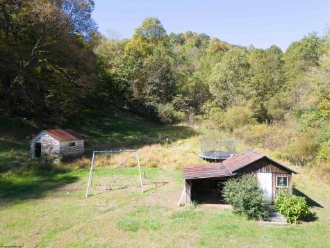 1369 Flag Run Road Clarksburg WV 26301-999