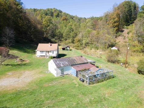 1369 Flag Run Road Clarksburg WV 26301-999