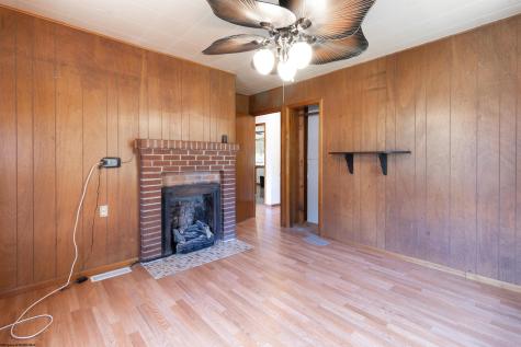 1369 Flag Run Road Clarksburg WV 26301-999