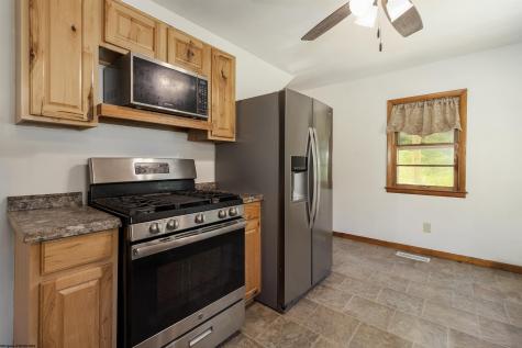 1369 Flag Run Road Clarksburg WV 26301-999