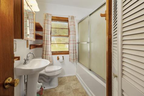 1369 Flag Run Road Clarksburg WV 26301-999