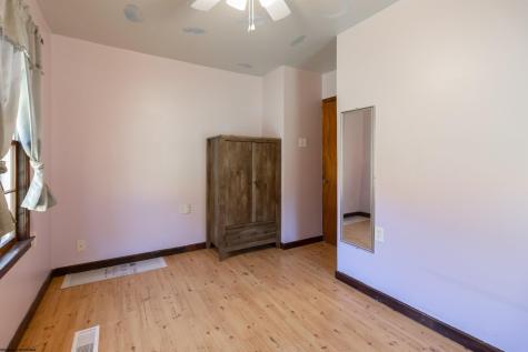 1369 Flag Run Road Clarksburg WV 26301-999