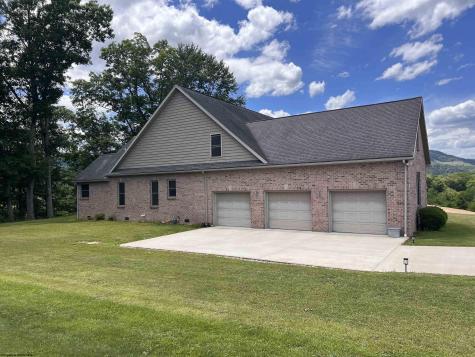 129 Bosworth Drive Elkins WV 26241