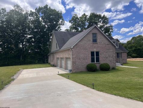129 Bosworth Drive Elkins WV 26241