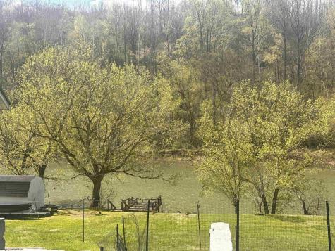 741 Elk River Road Gassaway WV 26624