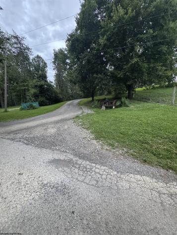 101 Dogwood Trail Napier WV 26631