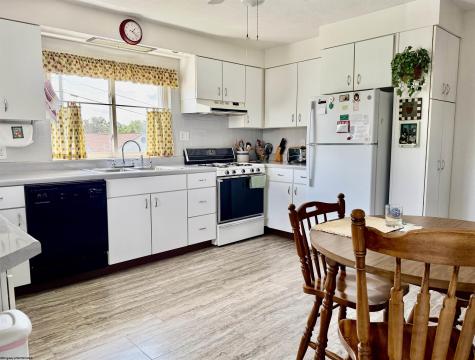 1617 Crestmont Circle Fairmont WV 26554