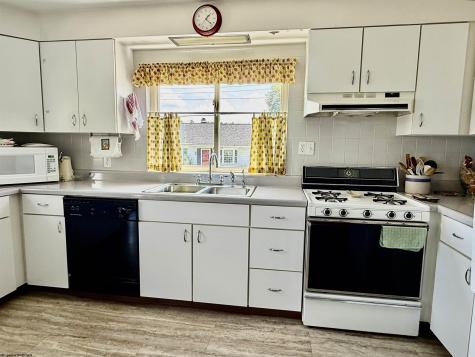 1617 Crestmont Circle Fairmont WV 26554