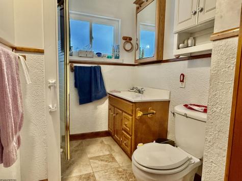 1617 Crestmont Circle Fairmont WV 26554