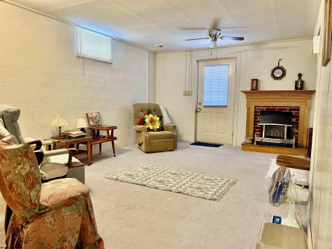 1617 Crestmont Circle Fairmont WV 26554