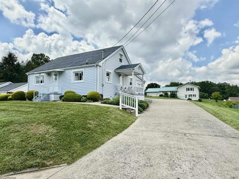 1617 Crestmont Circle Fairmont WV 26554