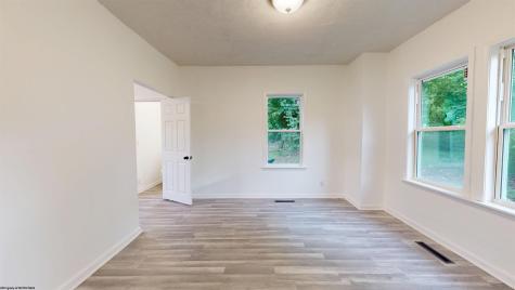 1095 Parkview Road Grafton WV 26354