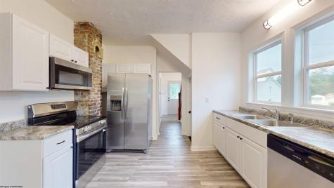 1095 Parkview Road Grafton WV 26354