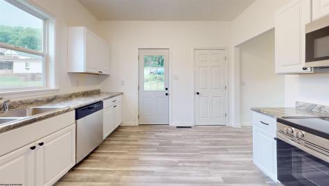 1095 Parkview Road Grafton WV 26354
