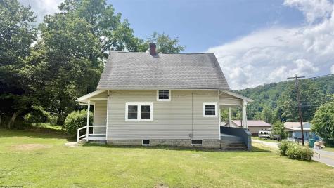 1095 Parkview Road Grafton WV 26354