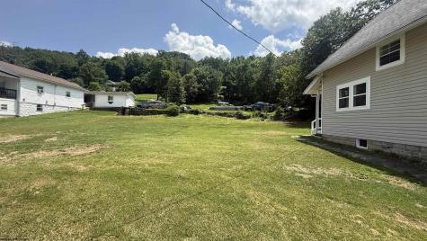 1095 Parkview Road Grafton WV 26354