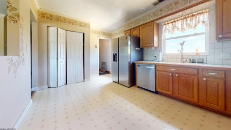 178 Mulberry Lane Fairmont WV 26554